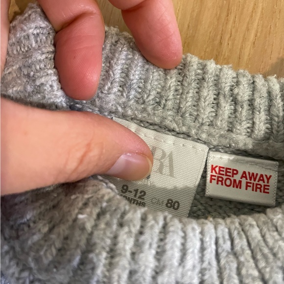 Zara kids sweater 9-12m - Picture 3 of 3